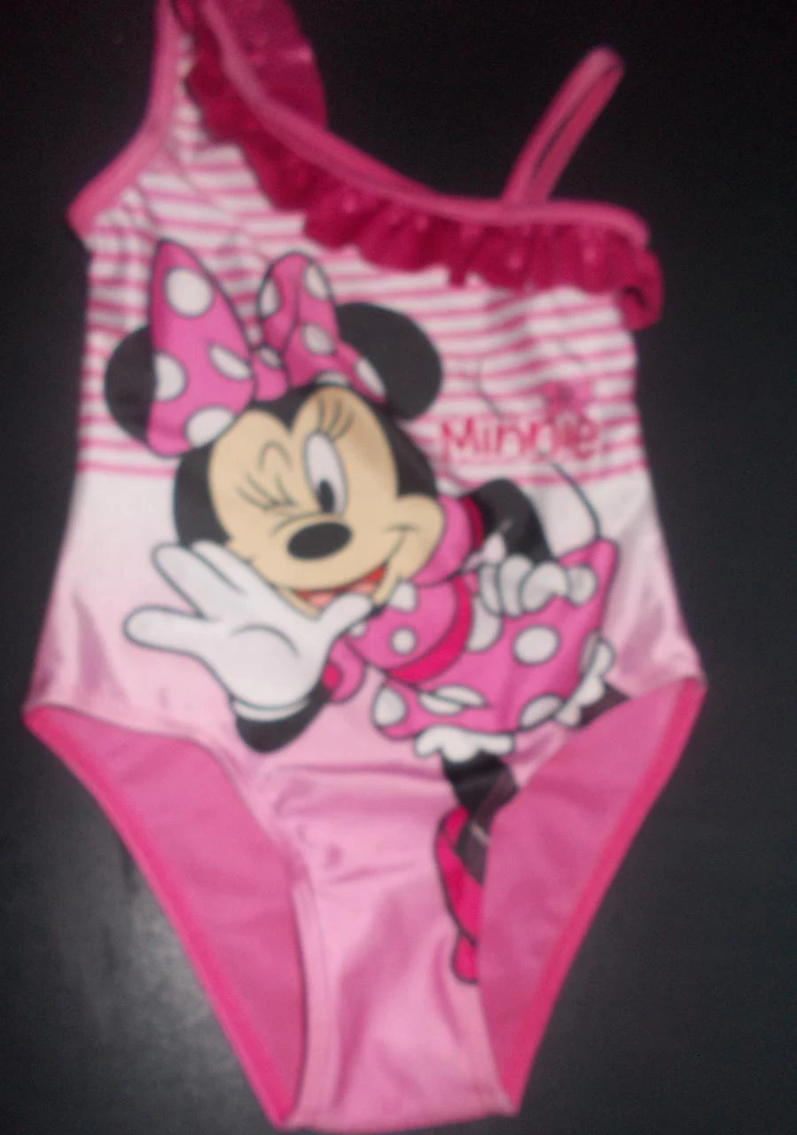 Très beau maillot  pour enfant 98/104, fan de minnie